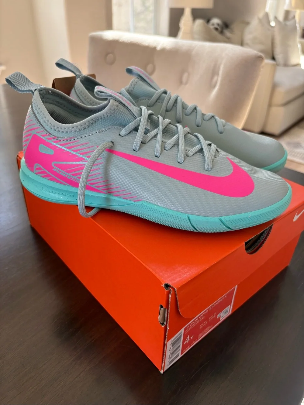 Nike kids Light blue indoor soccer shoes with Pink Accent